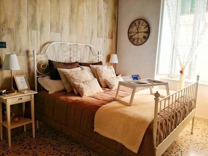 Elegant B&B - Il Vicolo Storico Salerno Dış mekan fotoğraf