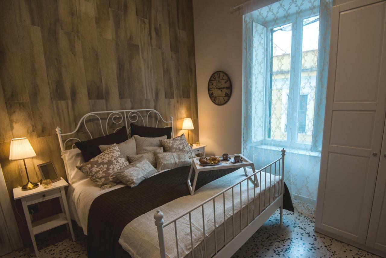 Elegant B&B - Il Vicolo Storico Salerno Dış mekan fotoğraf
