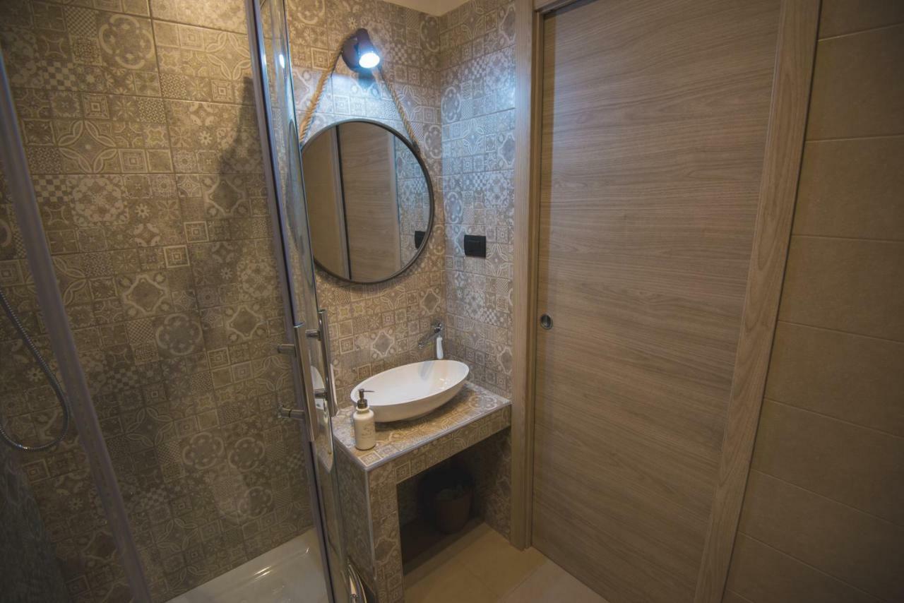 Elegant B&B - Il Vicolo Storico Salerno Dış mekan fotoğraf