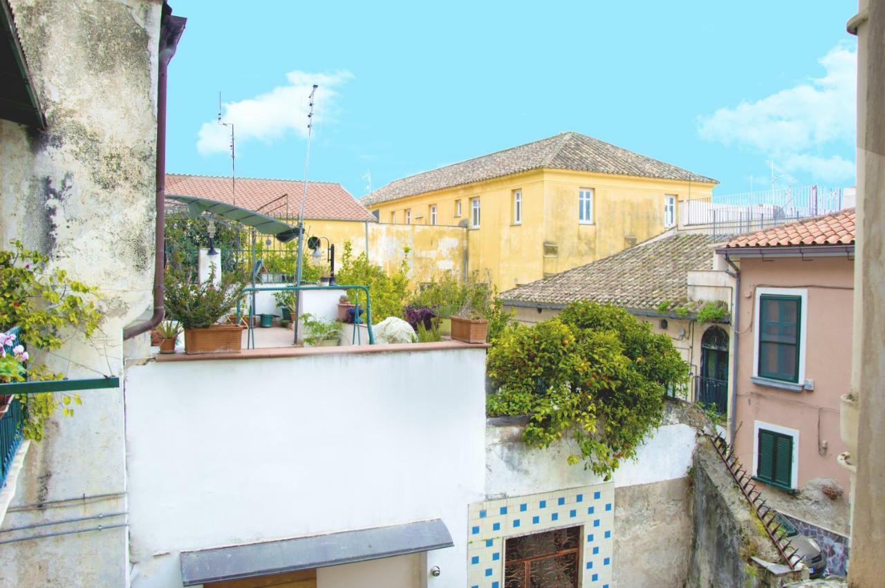 Elegant B&B - Il Vicolo Storico Salerno Dış mekan fotoğraf