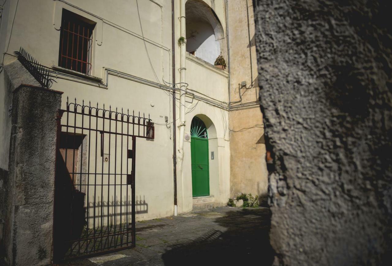 Elegant B&B - Il Vicolo Storico Salerno Dış mekan fotoğraf