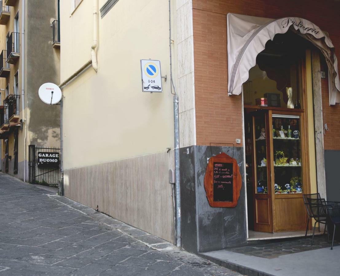 Elegant B&B - Il Vicolo Storico Salerno Dış mekan fotoğraf