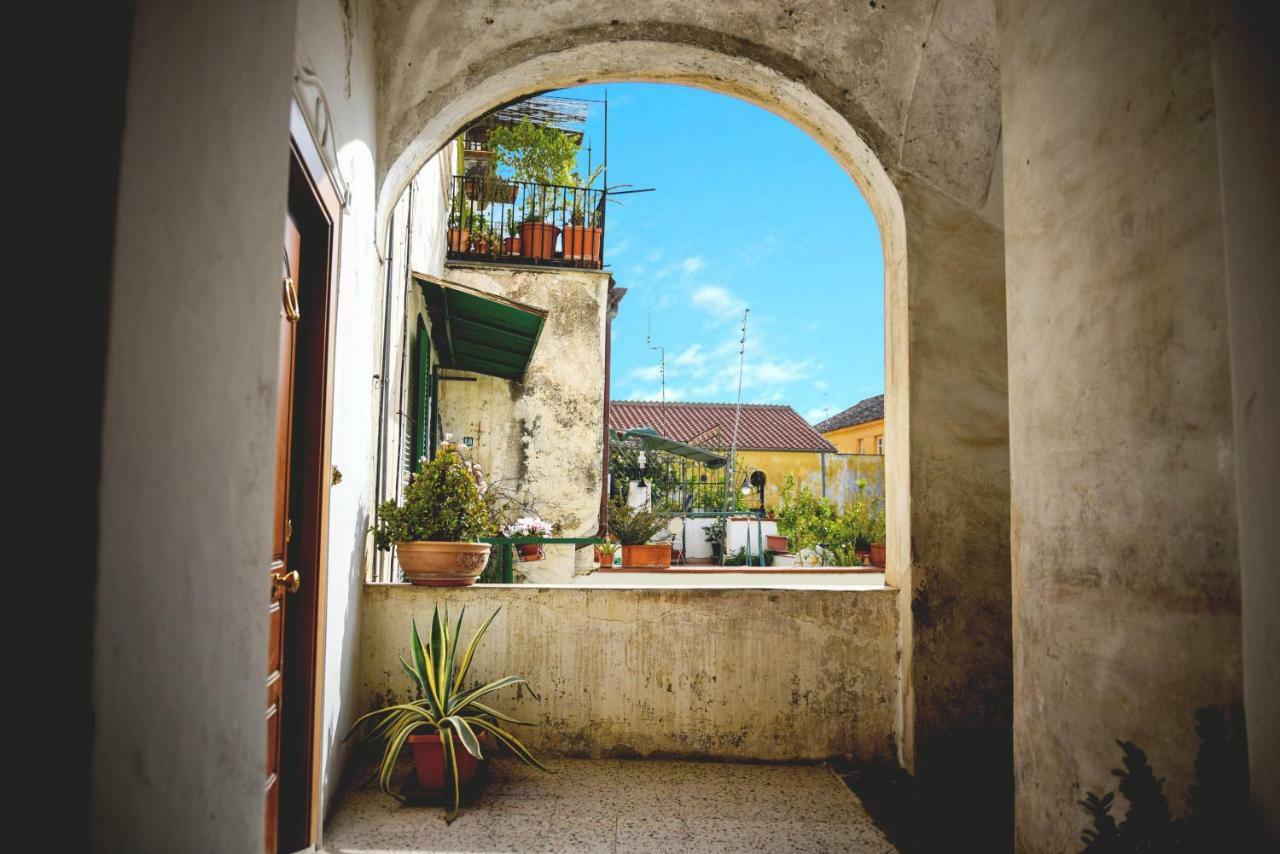 Elegant B&B - Il Vicolo Storico Salerno Dış mekan fotoğraf